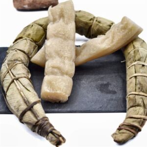 La Kribienne - Bobolo baton de manioc Bâton de manioc (Bobolo)