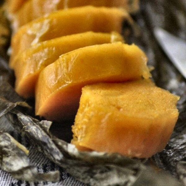 La Kribienne - Mitoumba gateau de manioc Mitoumba — Gâteau de manioc à l'huile de palme